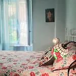 Casa Vacanze Donna Manu\', in posizione centralissima, tra Stazione Centrale, Metro e Aeroporto