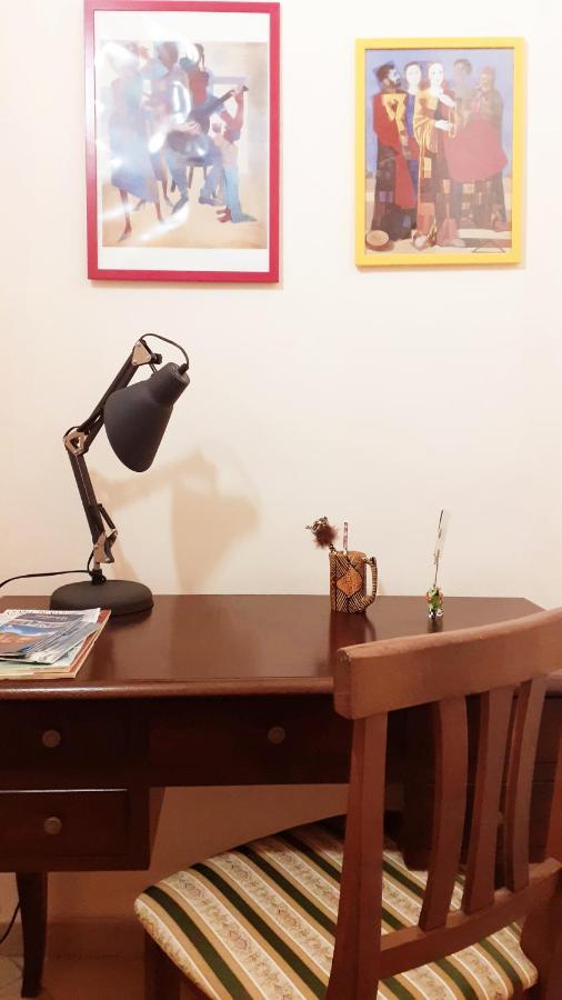 Casa vacanze Donna Manu', In Posizione Centralissima, Tra Stazione Centrale, Metro E Aeroporto Napoli