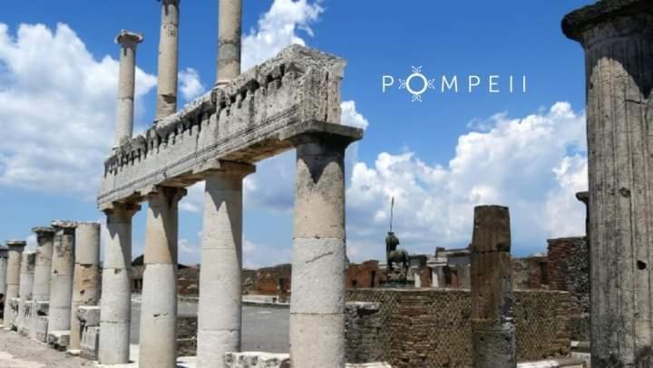 Donna Manu', In Posizione Centralissima, Tra Stazione Centrale, Metro E Aeroporto * Napoli